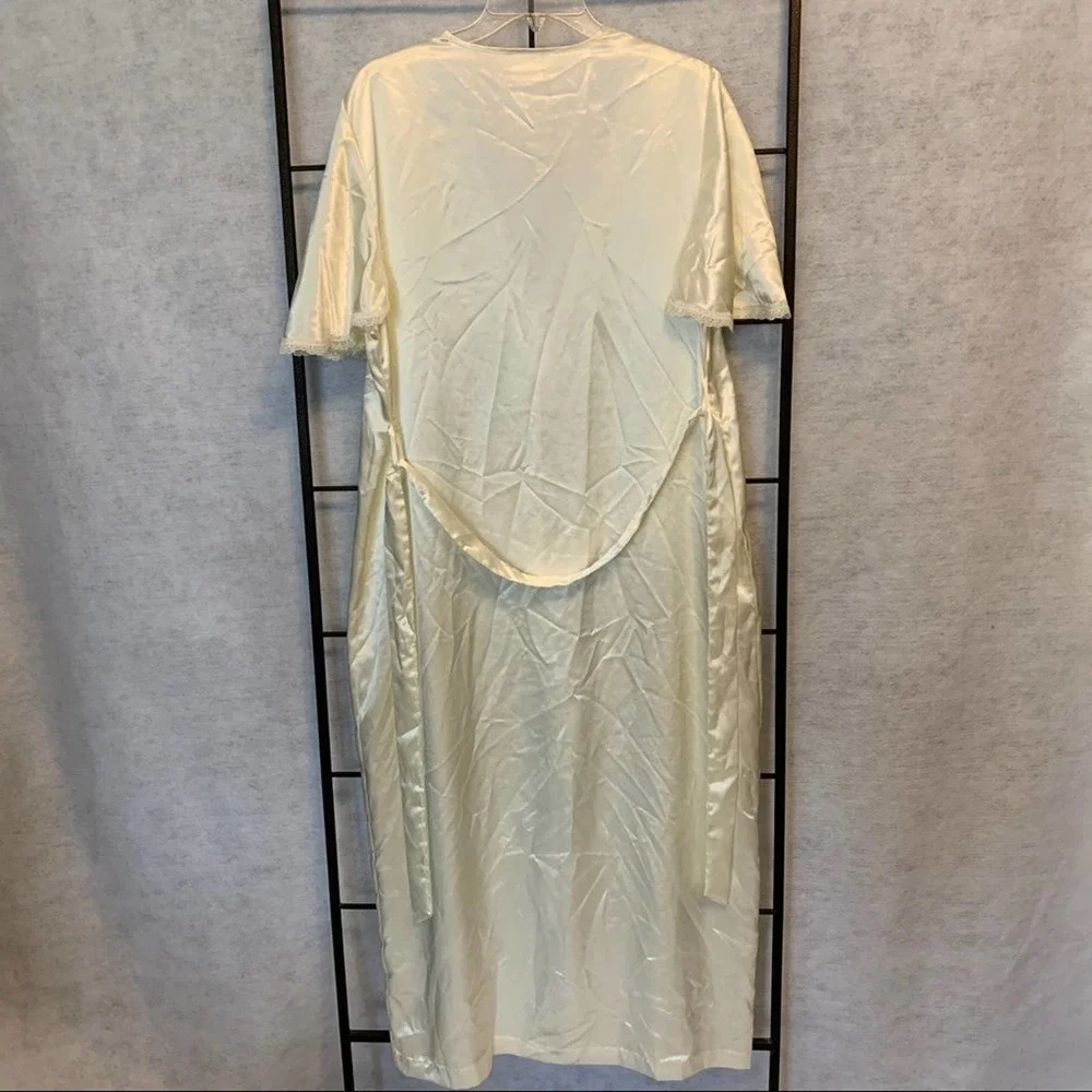 California Dynasty Vintage‎ Robe. Size M